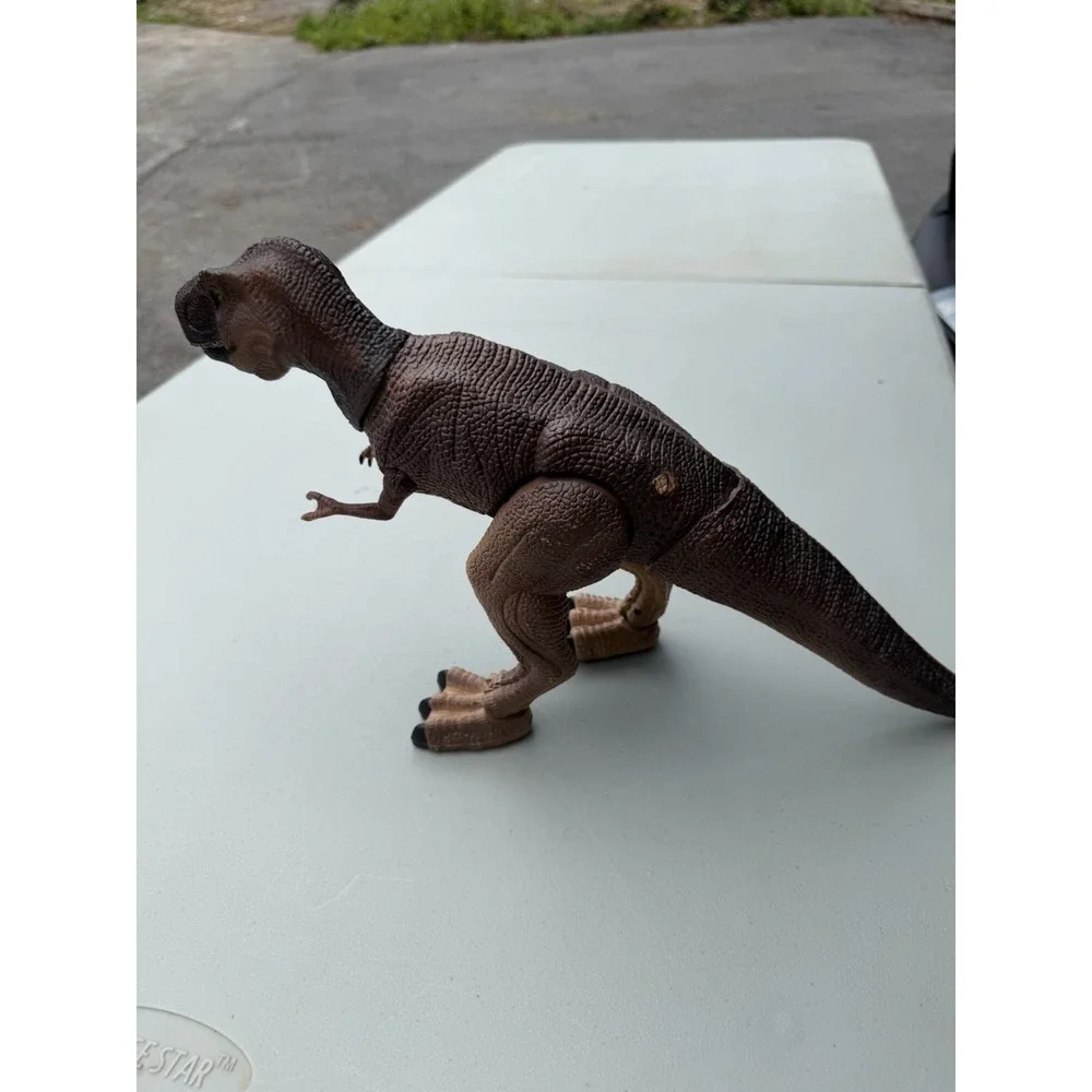 Discovery Kids 2016 T-Rex Dinosaur Walking & Sound Roar Action Figure Works 9x19